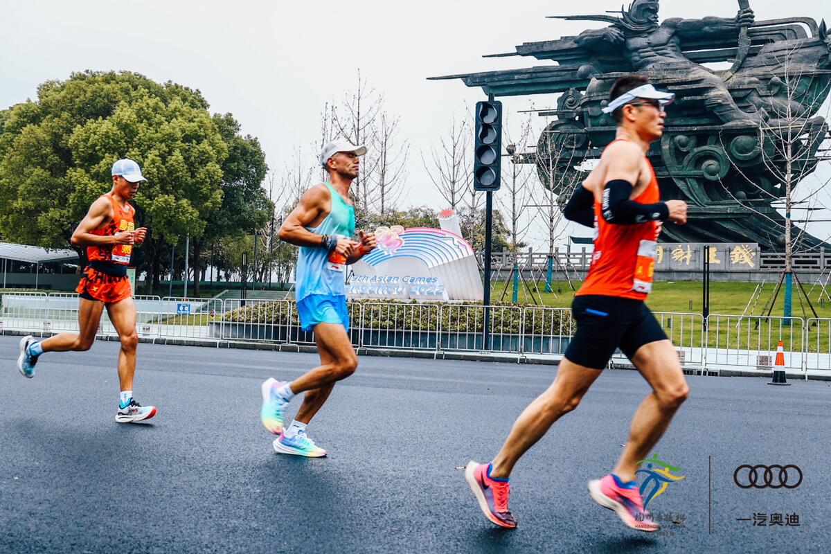 35000人一同跑过风景跑过你，2022杭州马拉松激情开跑