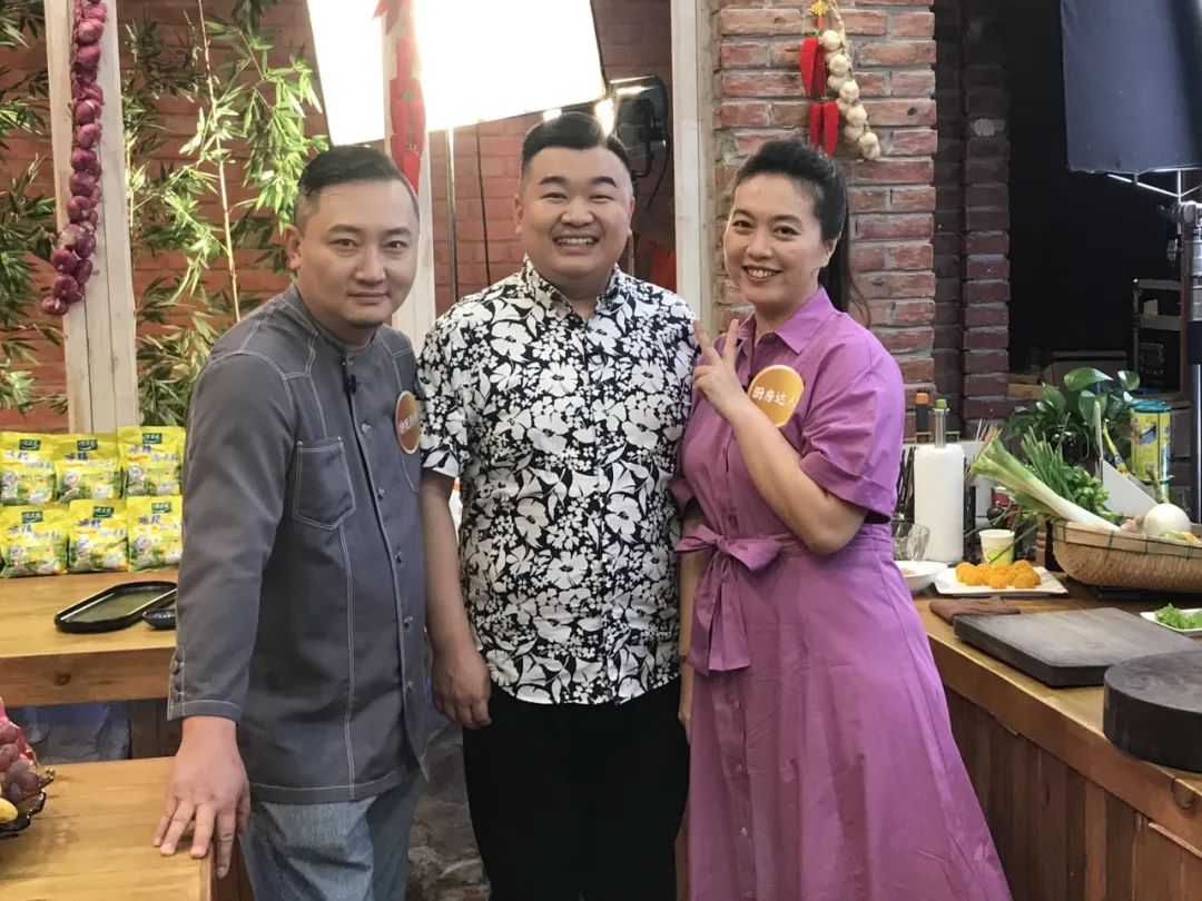 健身房更衣间_健身房更衣室规章制度_健身房更衣室设计图