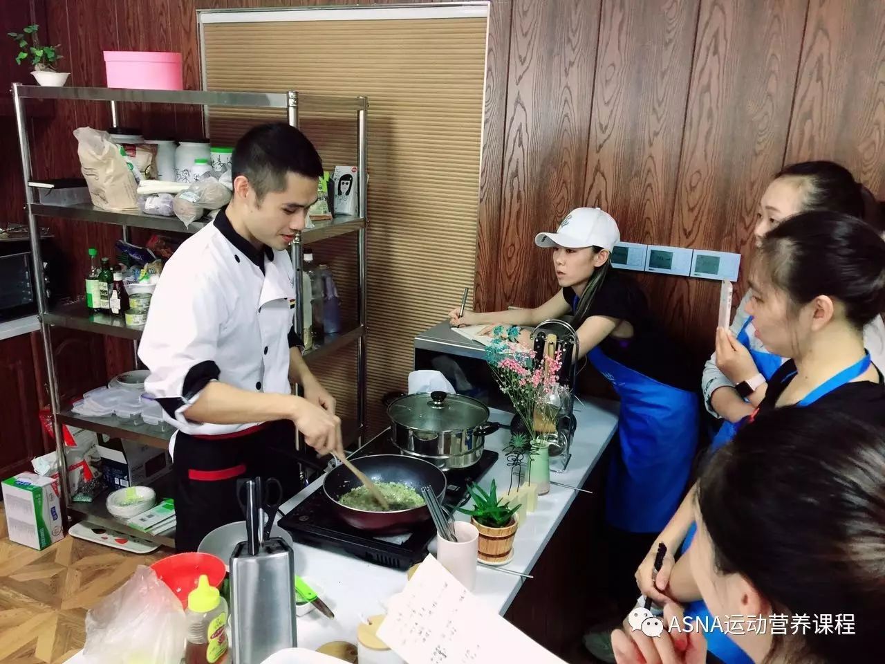 烹饪营养是什么意思_烹饪与营养膳食_营养餐烹饪