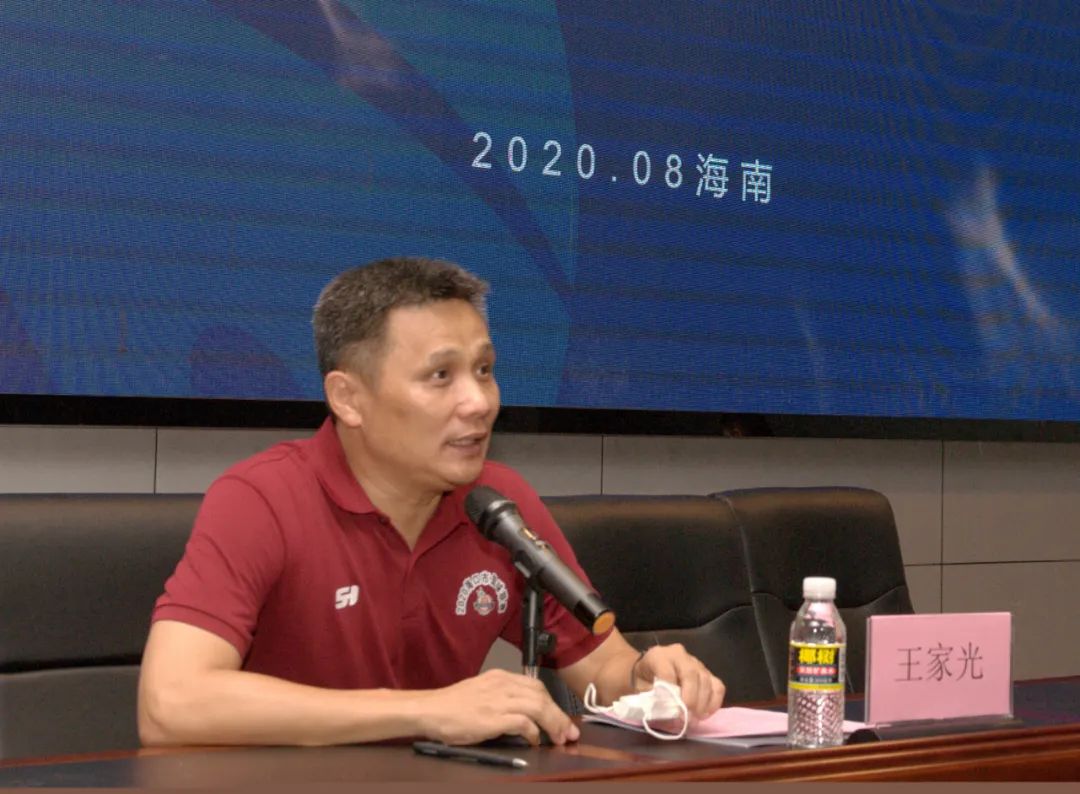 篮球竞赛规则和裁判法_裁判篮球竞赛规则法规_篮球裁判比赛规则